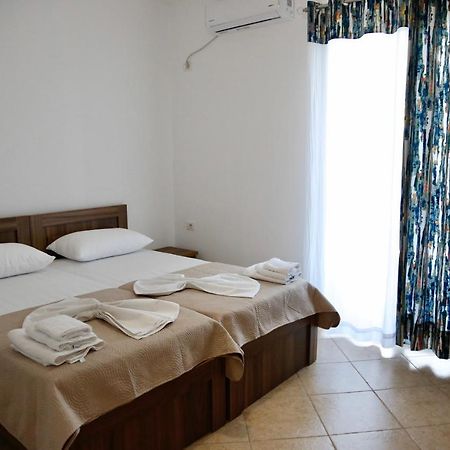 Sea La Vie Apartments Sarandë Esterno foto
