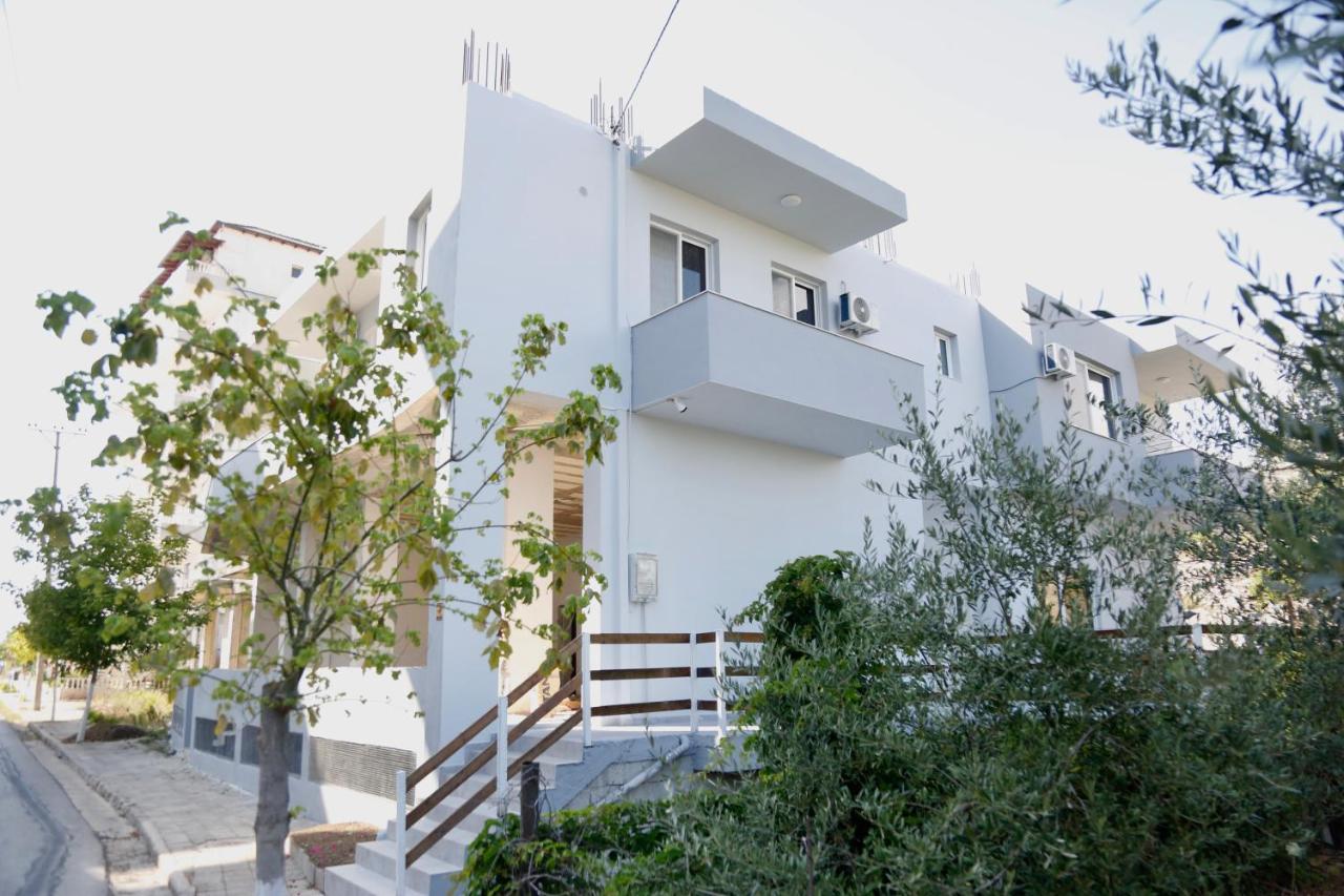 Sea La Vie Apartments Sarandë Esterno foto
