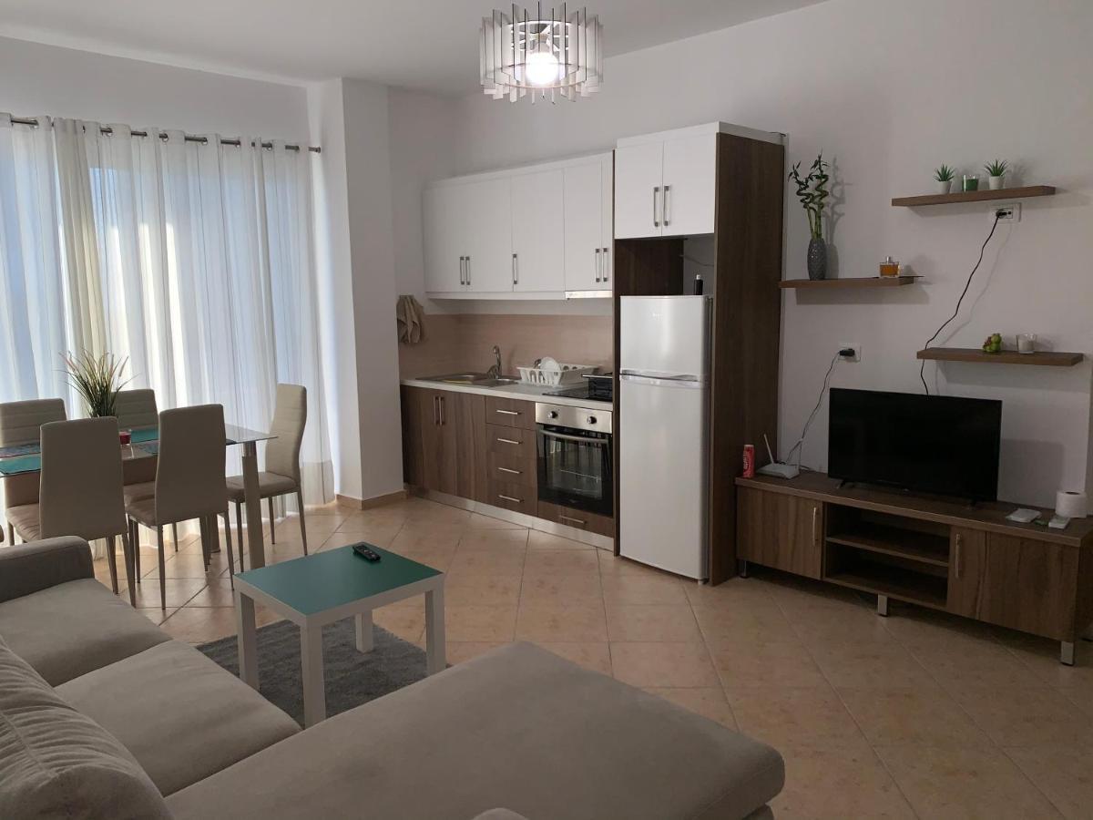Sea La Vie Apartments Sarandë Esterno foto