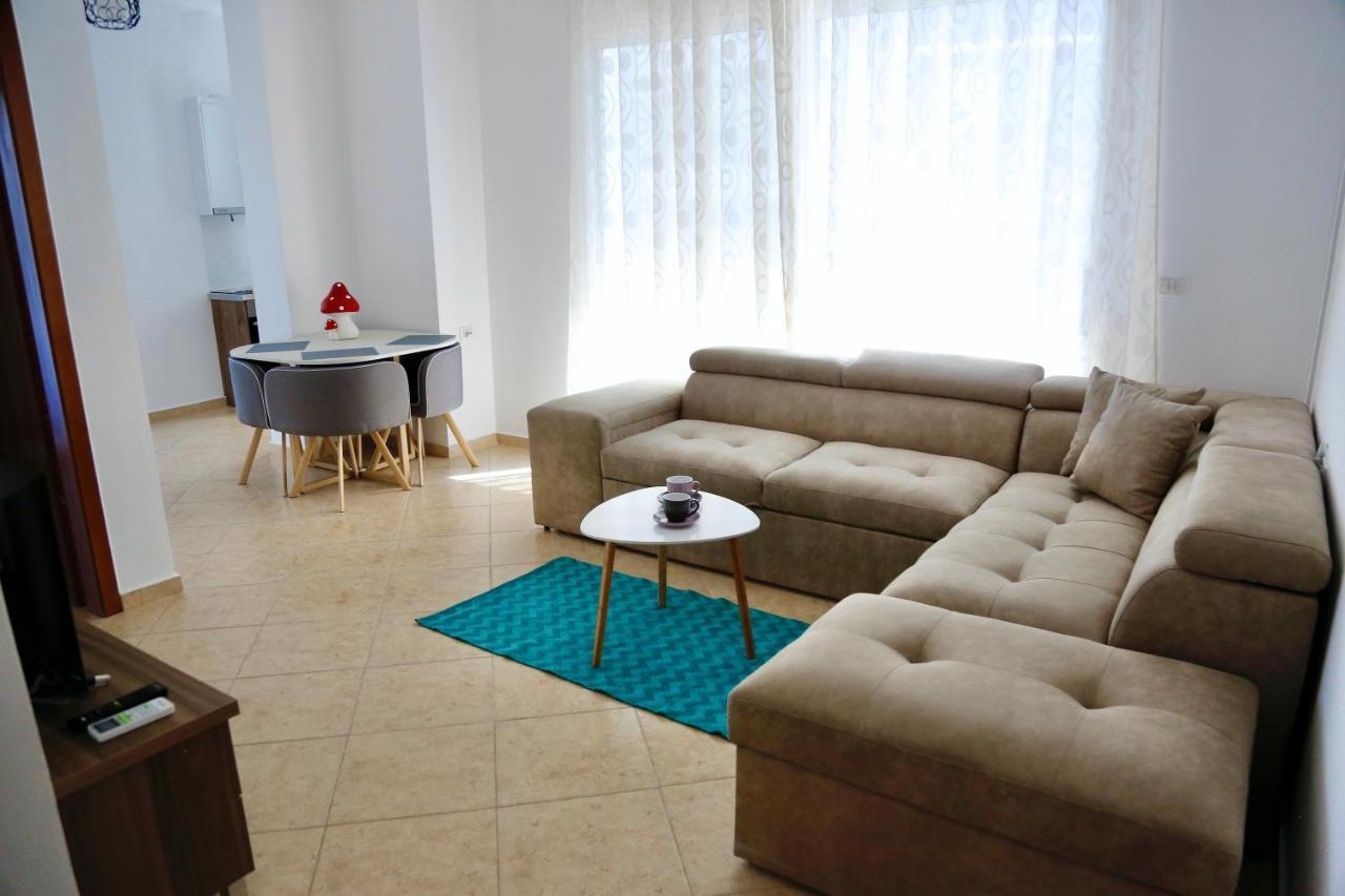 Sea La Vie Apartments Sarandë Esterno foto