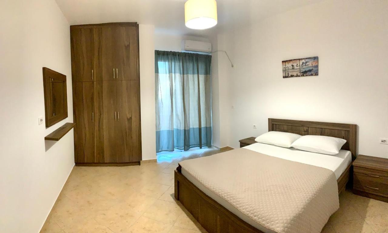 Sea La Vie Apartments Sarandë Esterno foto