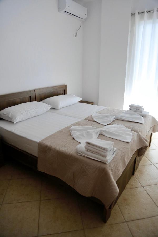Sea La Vie Apartments Sarandë Esterno foto