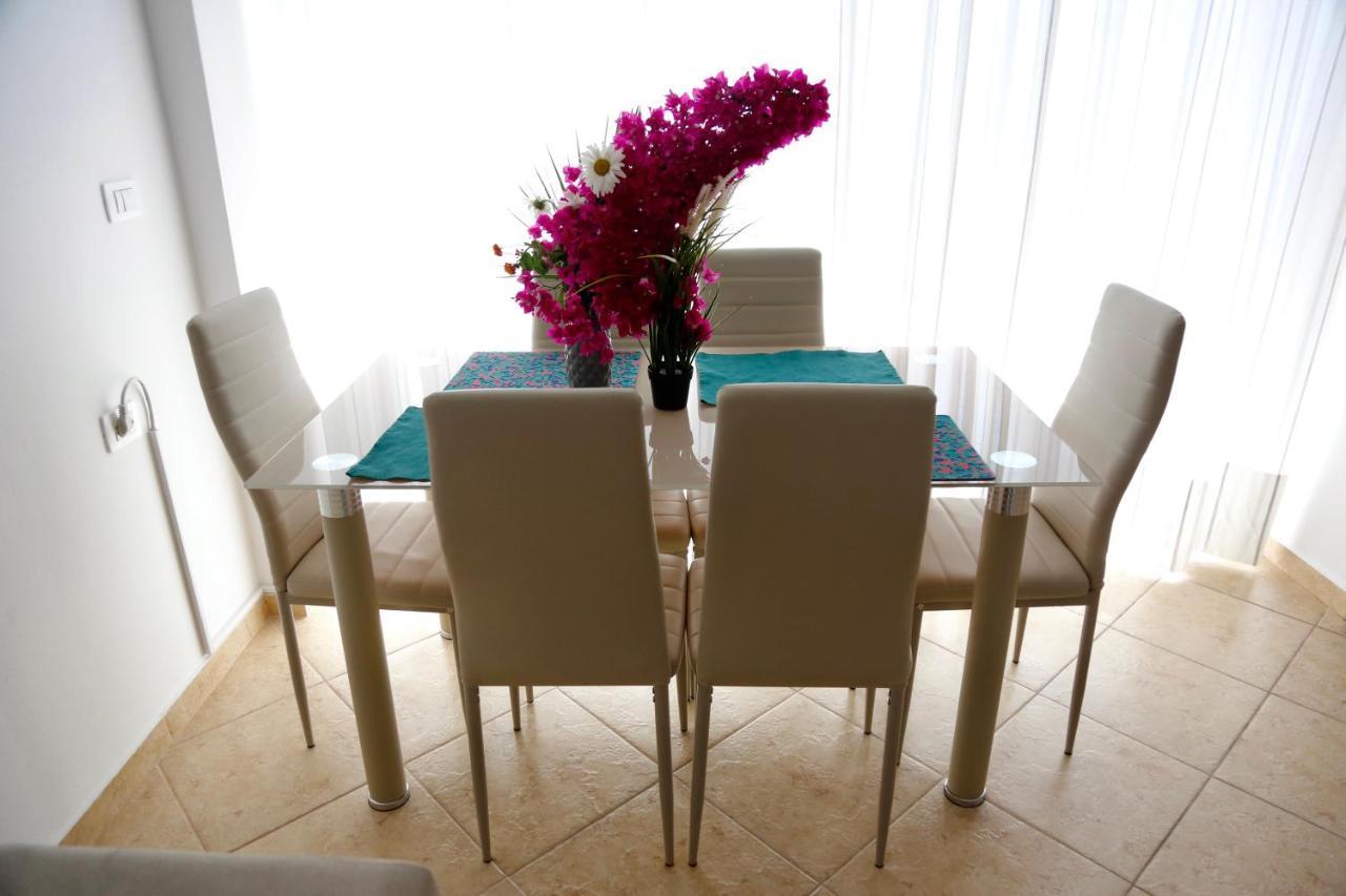 Sea La Vie Apartments Sarandë Esterno foto