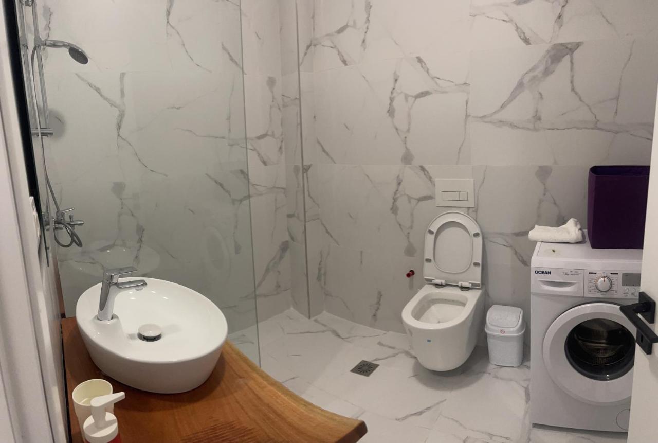 Sea La Vie Apartments Sarandë Esterno foto